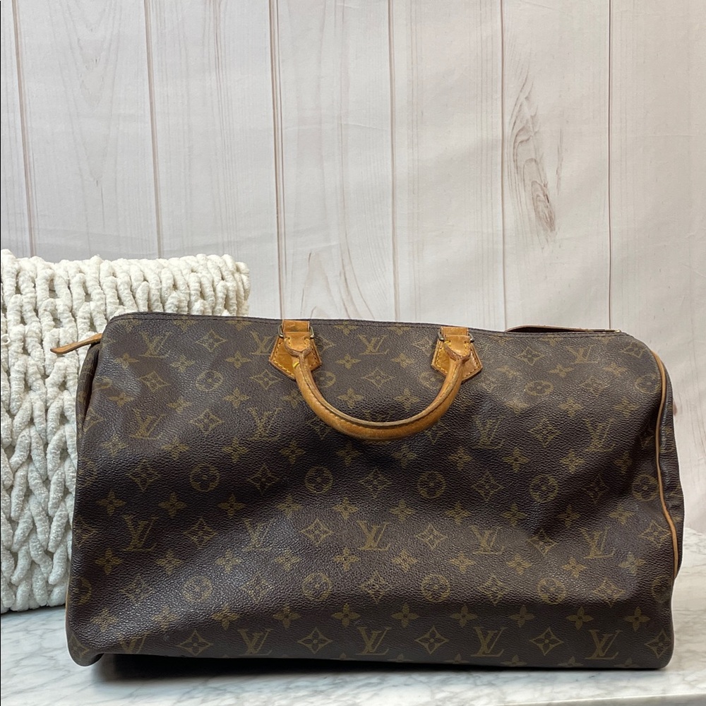 Louis Vuitton speedy 40